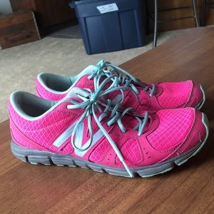 New Balance 550 v3 hot pink trainers! Size 9!